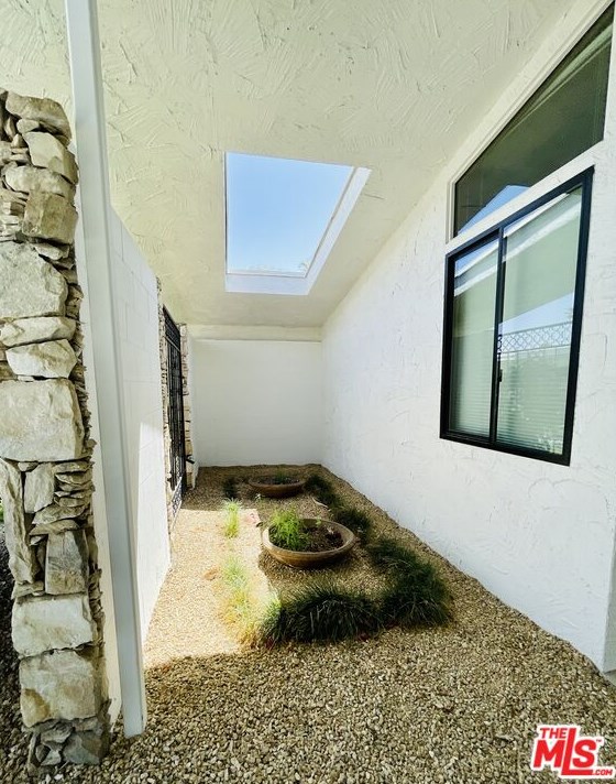2468 Camino Vida, Palm Springs, CA 92264-9549