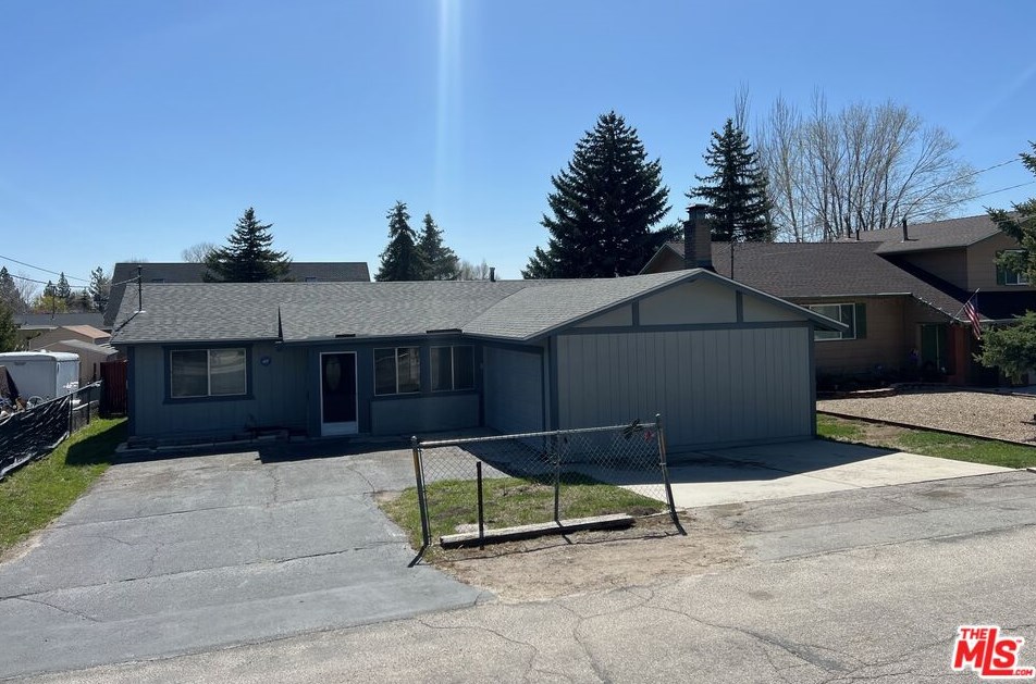 1016 Mt Doble Dr, Big Bear City, CA 92314