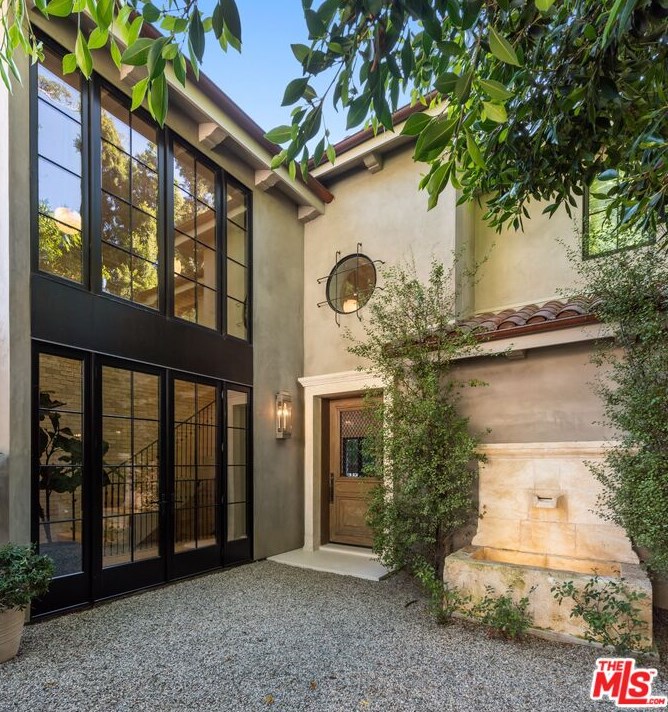 1549 Doheny Dr, Los Angeles CA  90035-3210 exterior