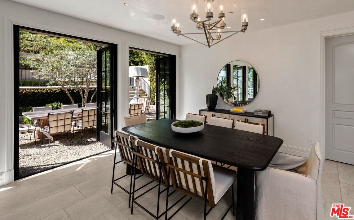 1549 Doheny Dr, Los Angeles CA  90035-3210 exterior