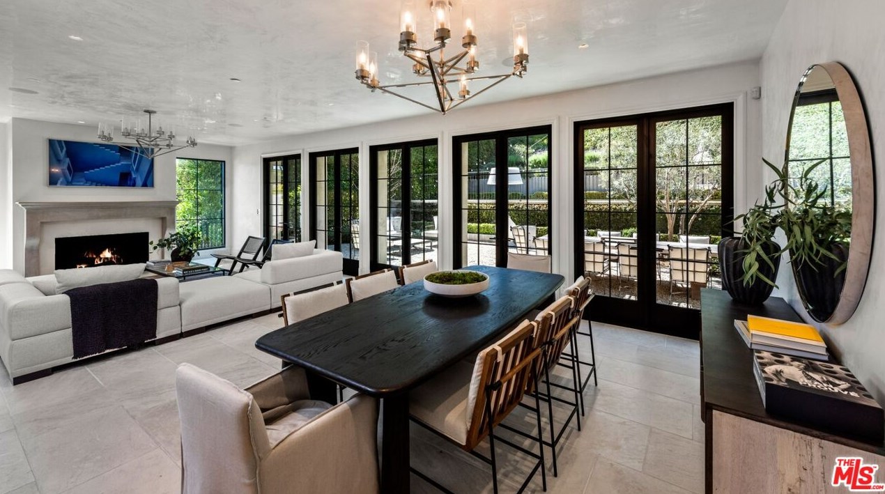 1549 Doheny Dr, Los Angeles CA  90035-3210 exterior