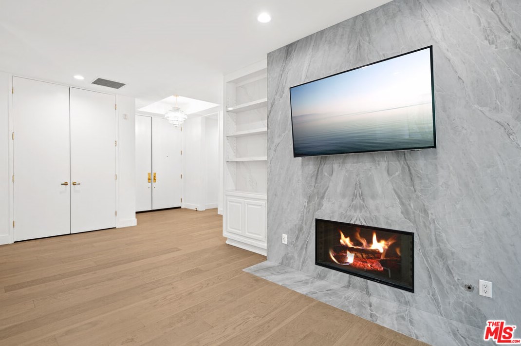 268 S Lasky Dr #102, Beverly Hills, CA 90212