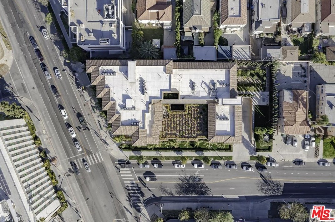 4180 Wilshire Blvd, Los Angeles CA  90010 exterior