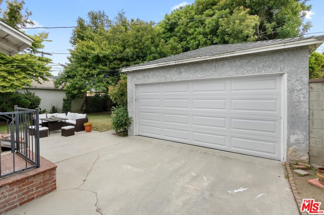 7818 Mcconnell Ave, Los Angeles CA  90045-1044 exterior