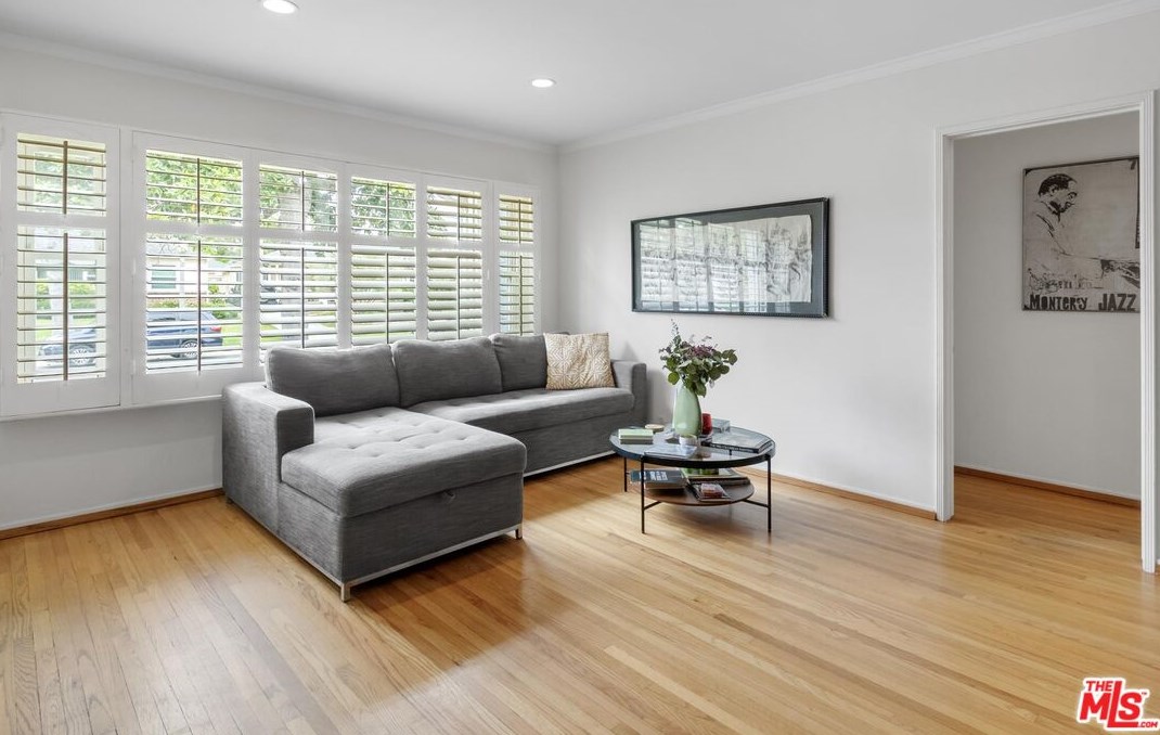7818 Mcconnell Ave, Los Angeles CA  90045-1044 exterior