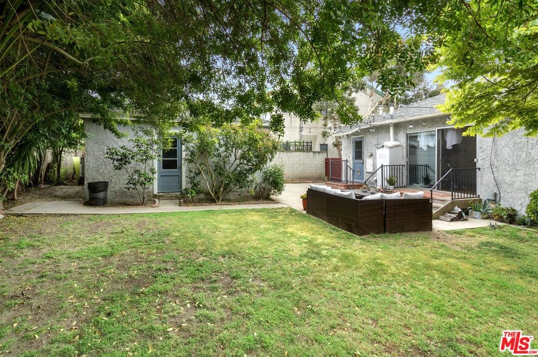7818 Mcconnell Ave, Los Angeles CA  90045-1044 exterior