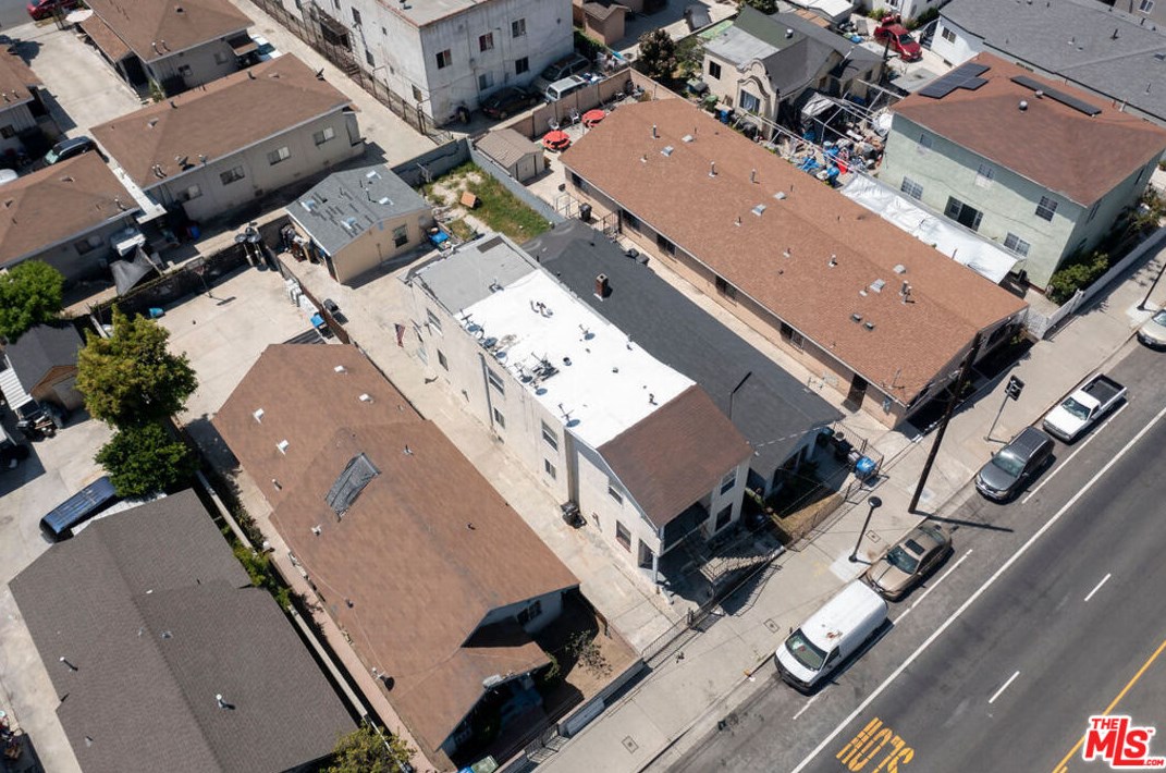 914 Martin Luther King Jr Blvd, Los Angeles CA  90011-2234 exterior