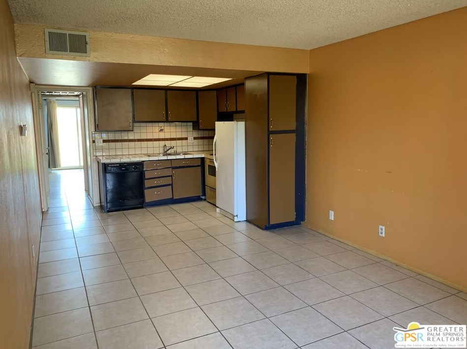 9653 Spyglass Ave #107, Desert Hot Springs, CA 92240