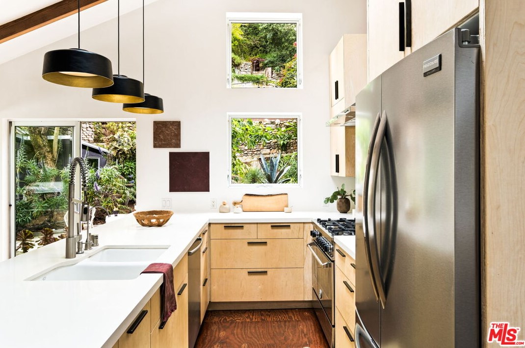 2174 Stanley Hills Dr, Los Angeles CA  90046-1530 exterior