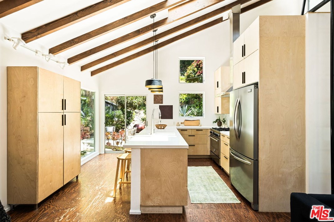 2174 Stanley Hills Dr, Los Angeles CA  90046-1530 exterior