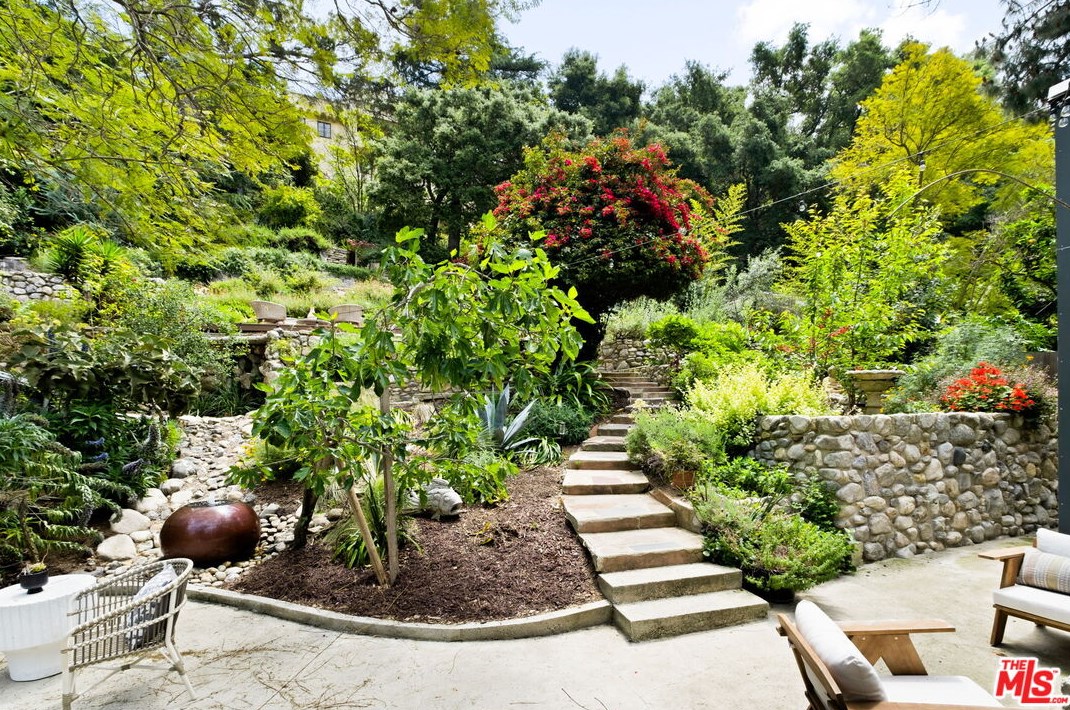 2174 Stanley Hills Dr, Los Angeles CA  90046-1530 exterior