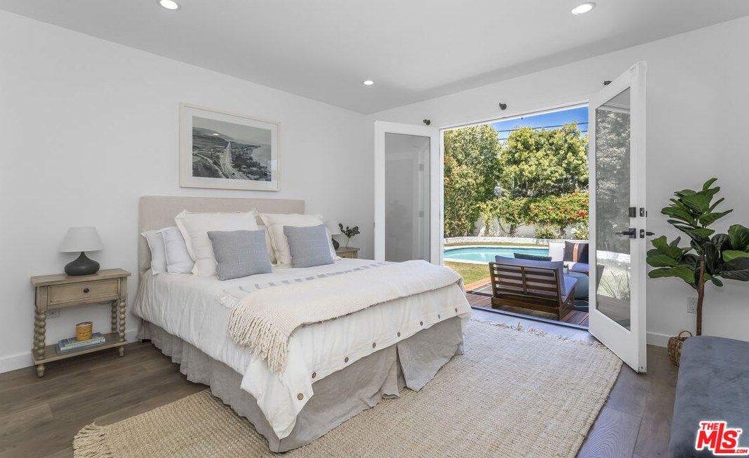 4836 Placidia Ave, North Hollywood CA  91601-4834 exterior