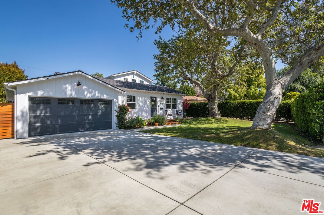 4836 Placidia Ave, North Hollywood, CA 91601-4832