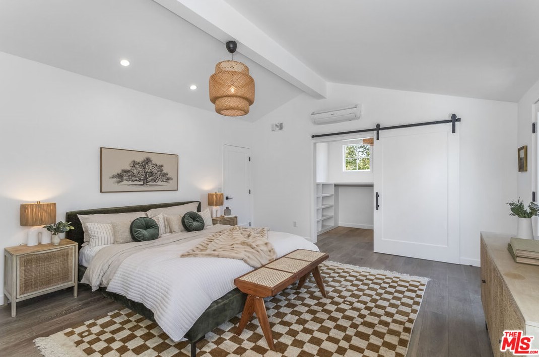 4836 Placidia Ave, North Hollywood CA  91601-4834 exterior