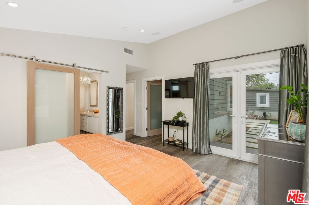 2630 Granville Ave, Los Angeles CA  90064-3602 exterior