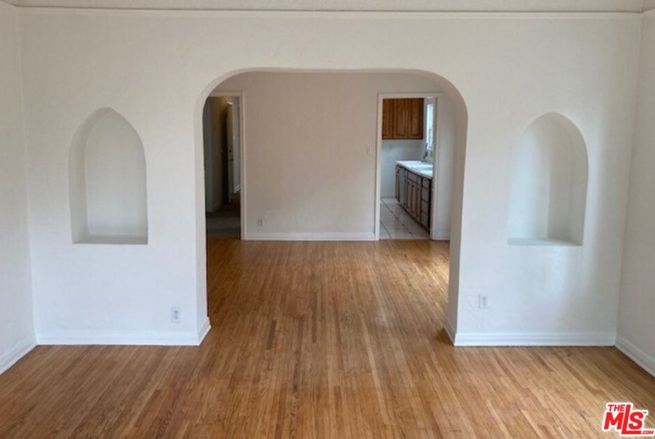438 Orange Grove Ave, Los Angeles CA  90036-1745 exterior