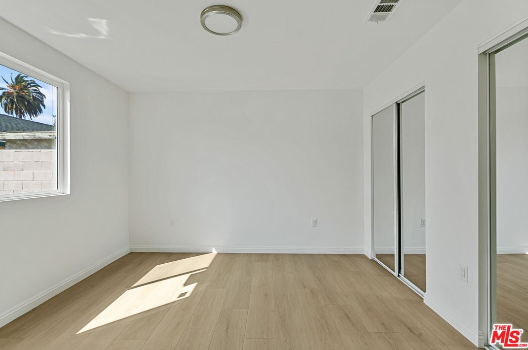 3019 Palm Grove Ave, Los Angeles CA  90016-2336 exterior