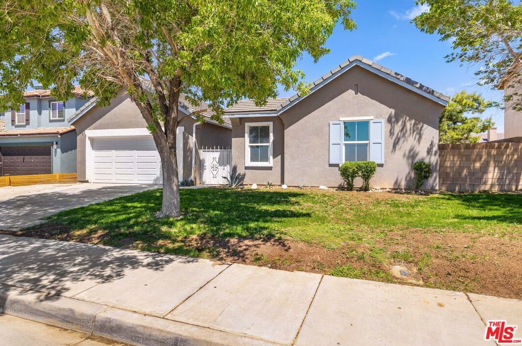 44034 27th St, Lancaster, CA 93535-6140