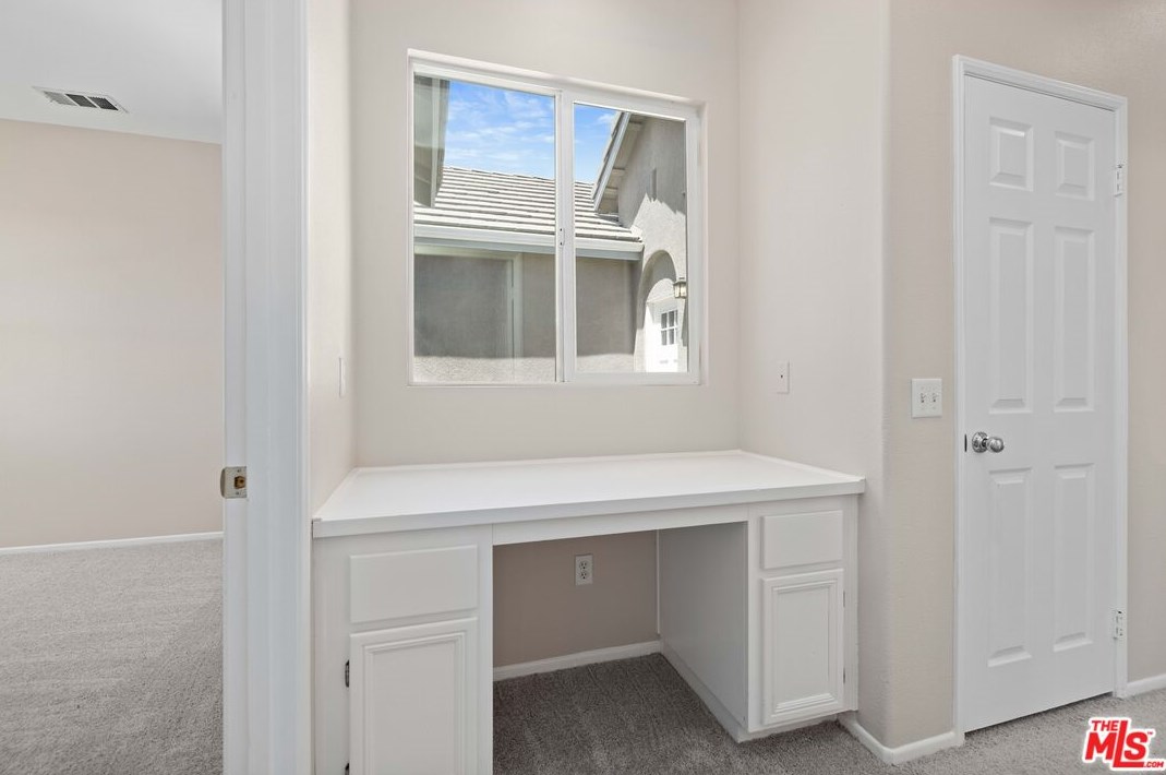 44034 27 St, Lancaster CA  93536-6023 exterior