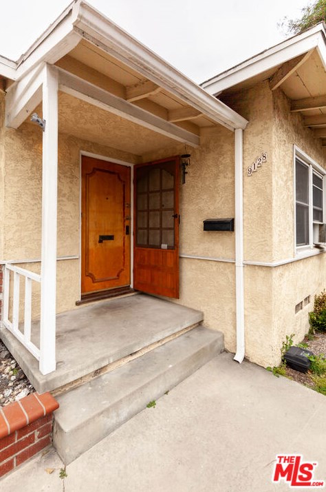 9128 Brock Ave, Downey, CA 90240-2737