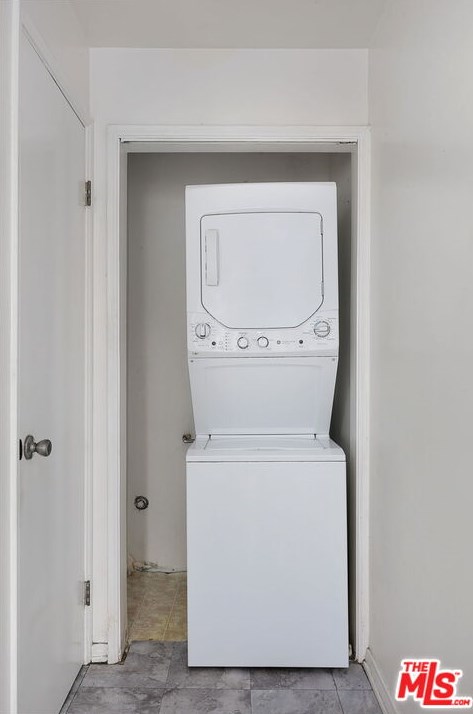 3433 Montrose Ave, Glendale CA 91214-3344 exterior