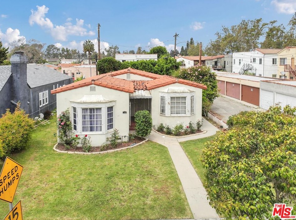 4215 Sutro Ave, Los Angeles, CA 90008-3959