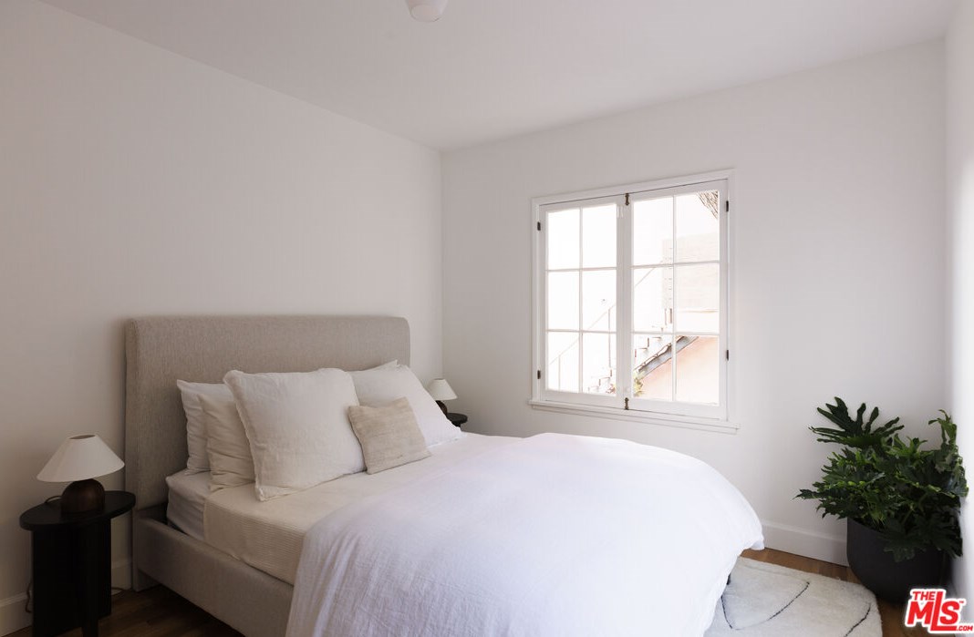 434 Crane Blvd, Los Angeles CA  90065-5053 exterior