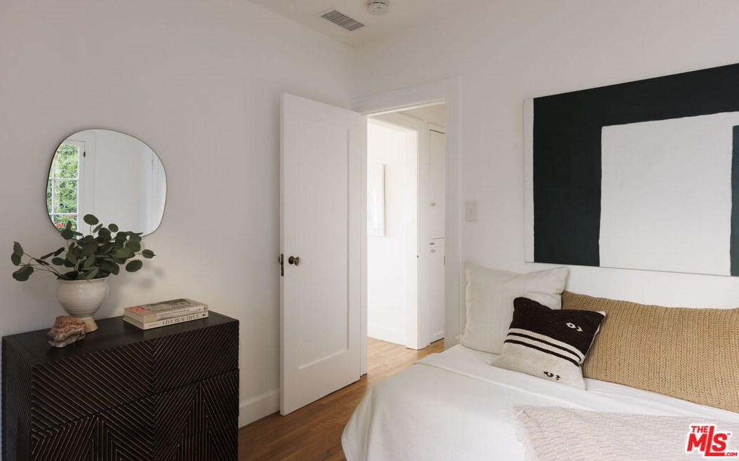 434 Crane Blvd, Los Angeles CA  90065-5053 exterior