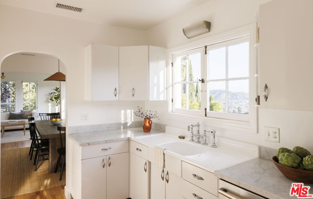 434 Crane Blvd, Los Angeles CA  90065-5053 exterior