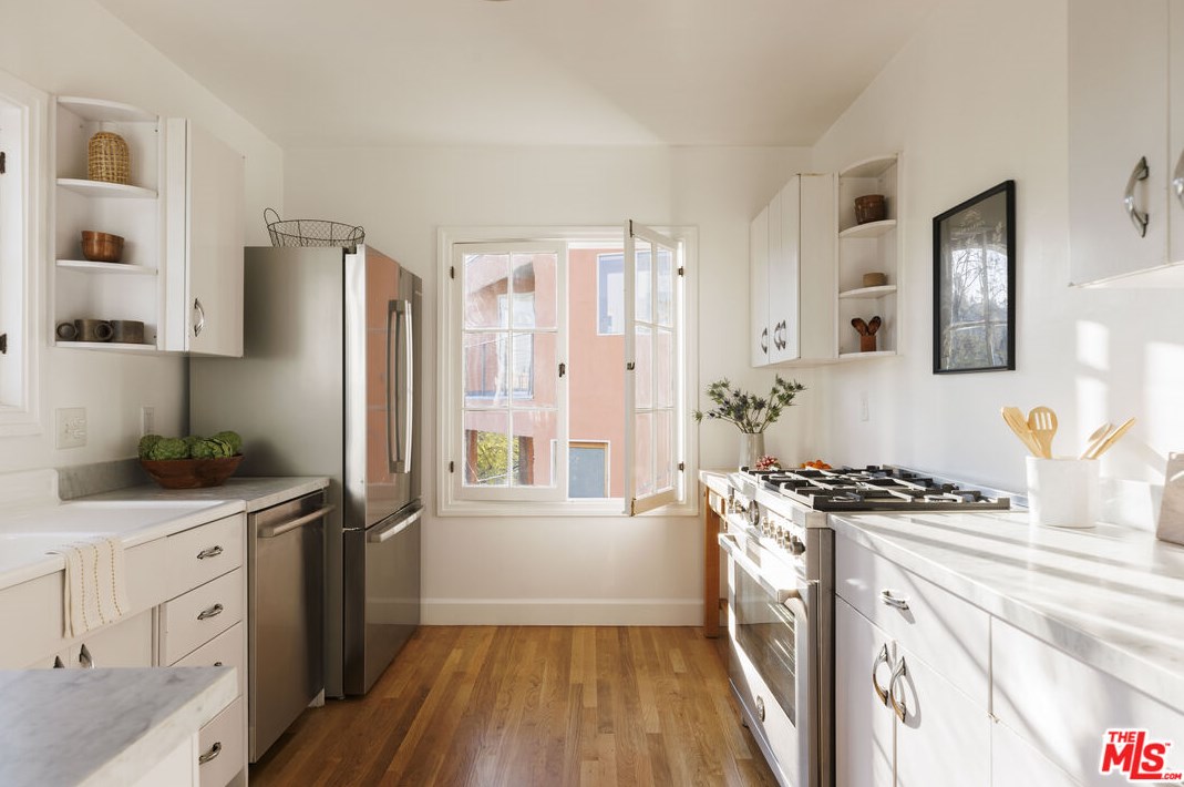 434 Crane Blvd, Los Angeles CA  90065-5053 exterior