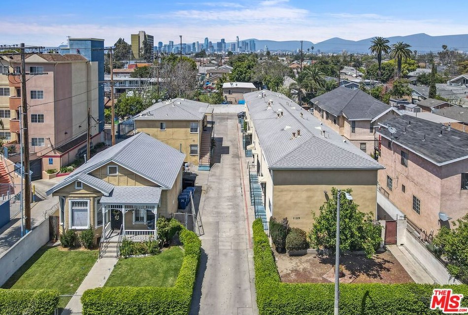 1129 52nd St, Los Angeles CA  90011-4739 exterior