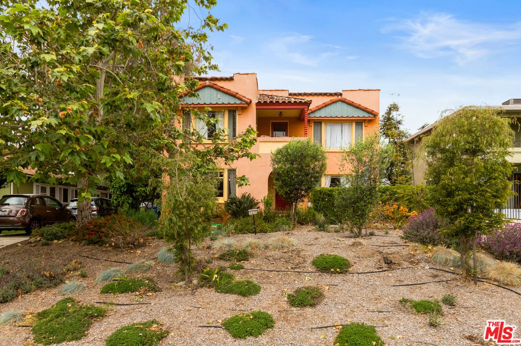 1423 Nadeau Dr, Los Angeles, CA 90019-4202