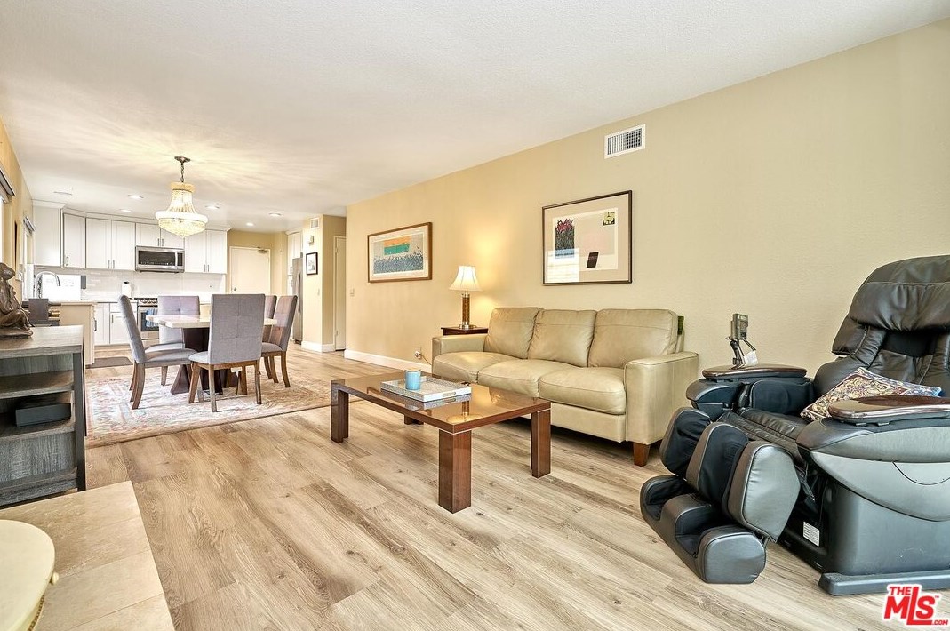 1619 Camden Pl, Fullerton CA  92833-2056 exterior