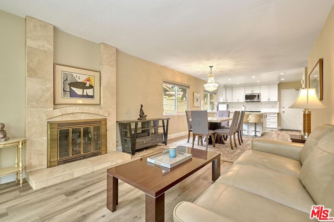 1619 Camden Pl, Fullerton CA  92833-2056 exterior