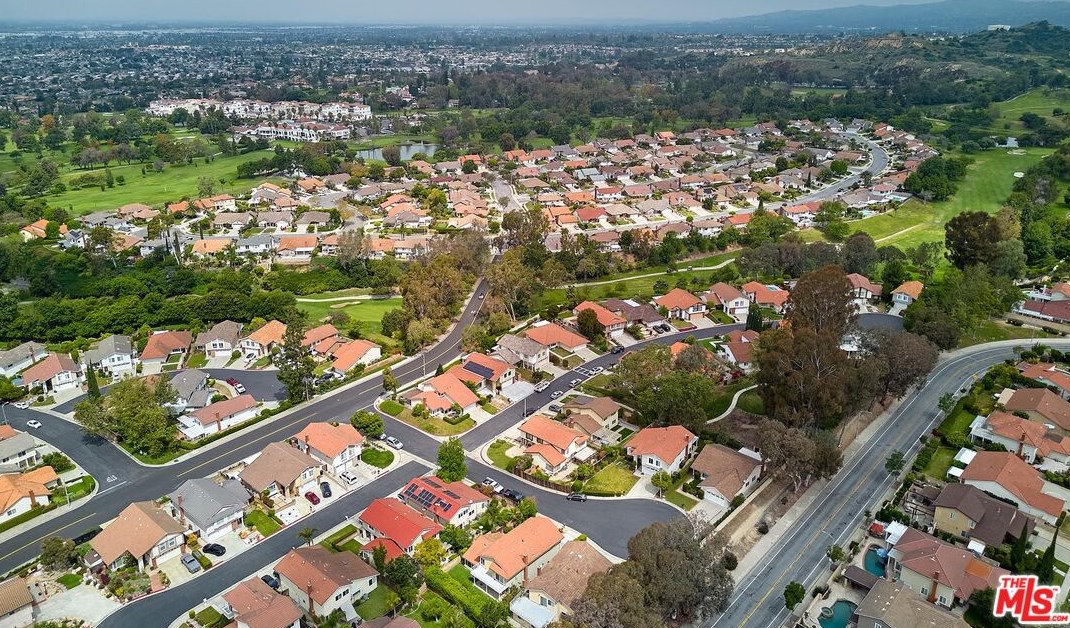 1619 Camden Pl, Fullerton CA  92833-2056 exterior