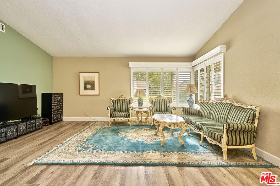 1619 Camden Pl, Fullerton CA  92833-2056 exterior