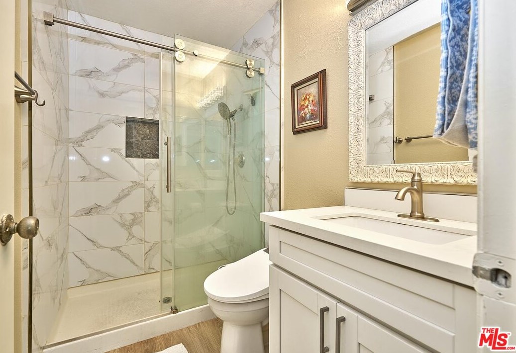 1619 Camden Pl, Fullerton CA  92833-2056 exterior