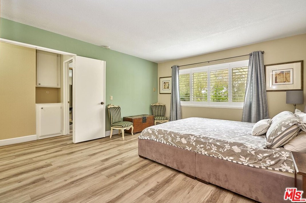 1619 Camden Pl, Fullerton CA  92833-2056 exterior