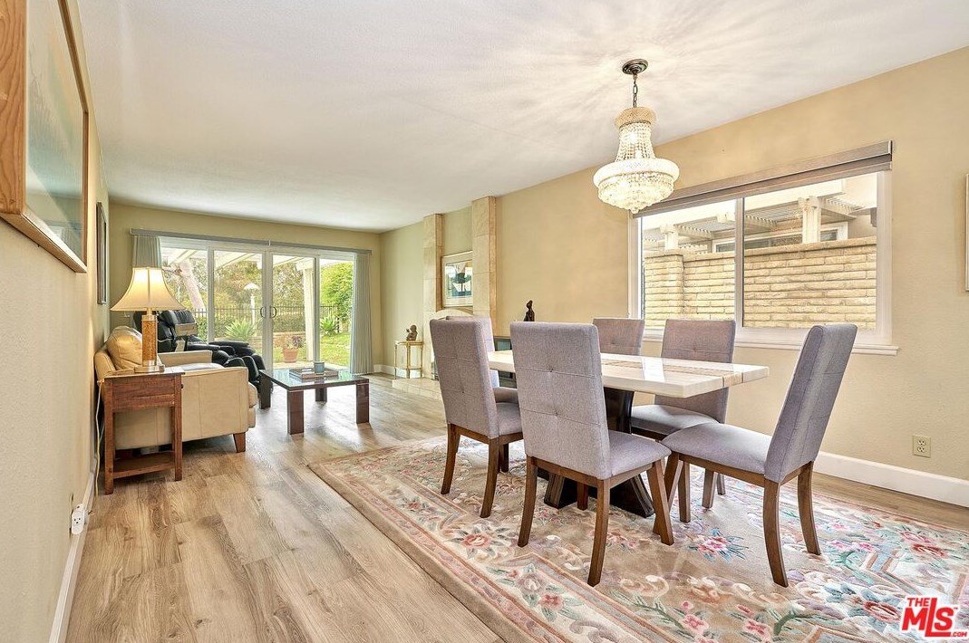 1619 Camden Pl, Fullerton CA  92833-2056 exterior