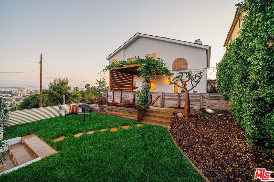 2506 Thomas St, Los Angeles CA  90031-2820 exterior