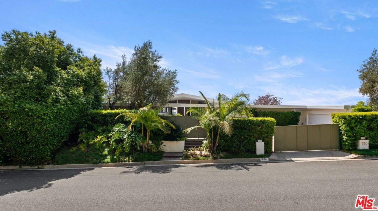 550 Haynes Ave, Beverly Hills, CA 90210