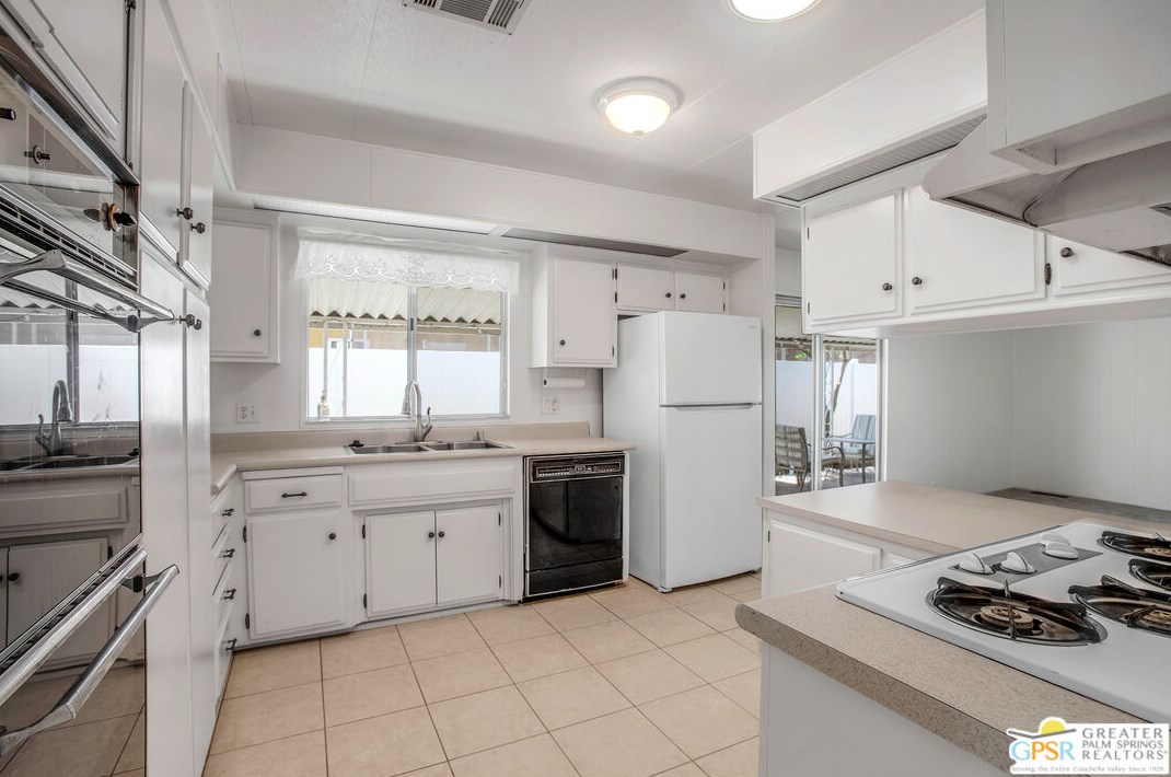 106 Via De Azulejos, Palm Springs, CA 92264
