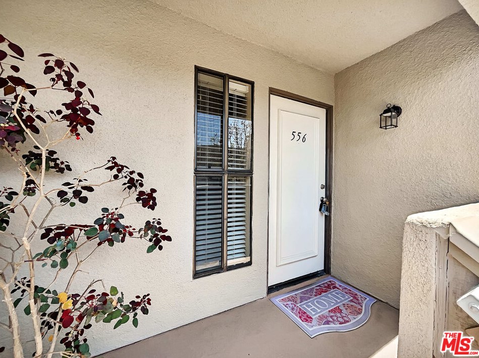 12556 Montecito Rd, Seal Beach, CA 90740-2728