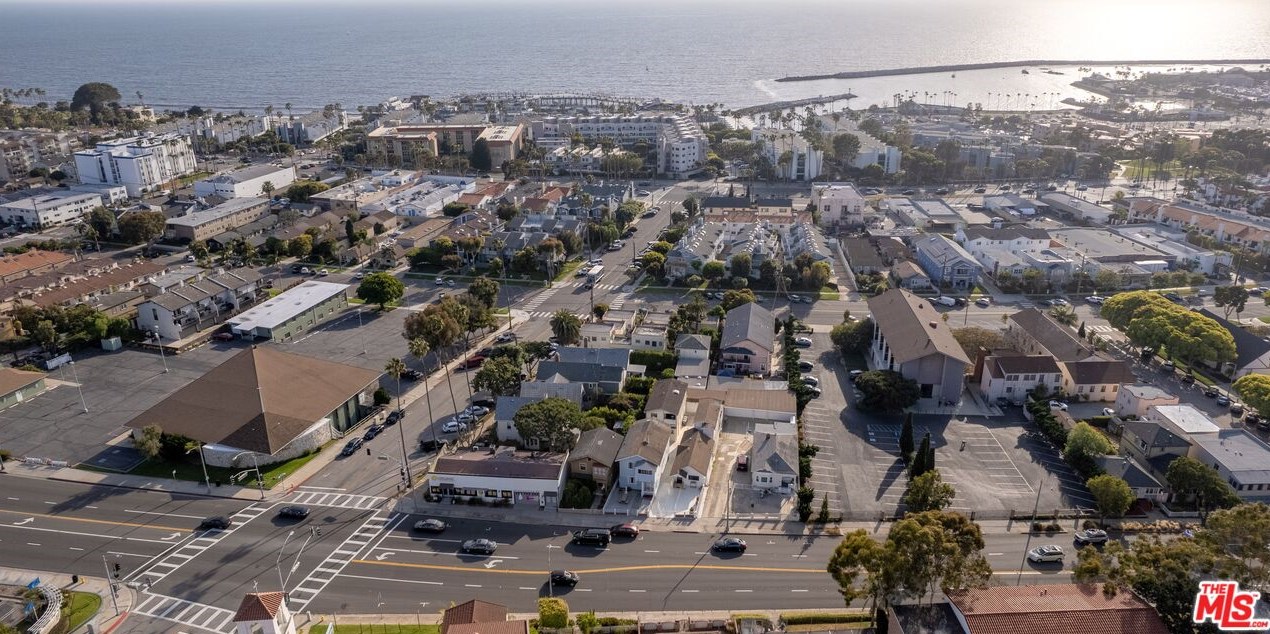 102 Broadway, Redondo Beach, CA 90277-3134