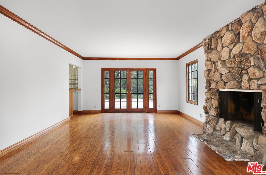 2445 Nalin Dr, Los Angeles CA  90077-1806 exterior