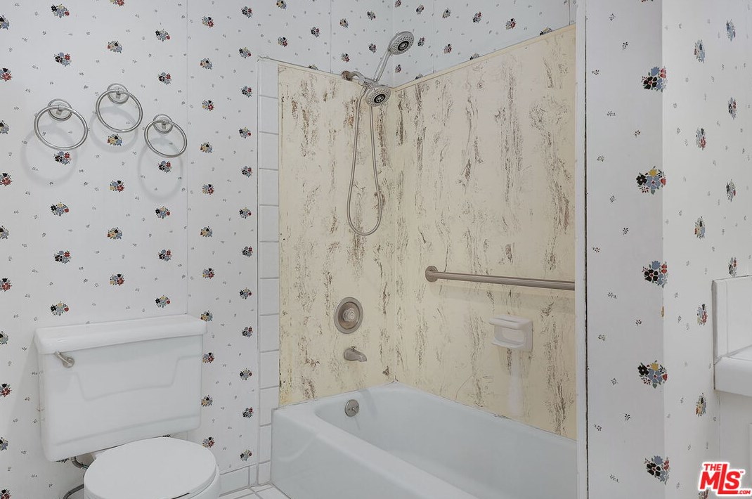 2445 Nalin Dr, Los Angeles CA  90077-1806 exterior