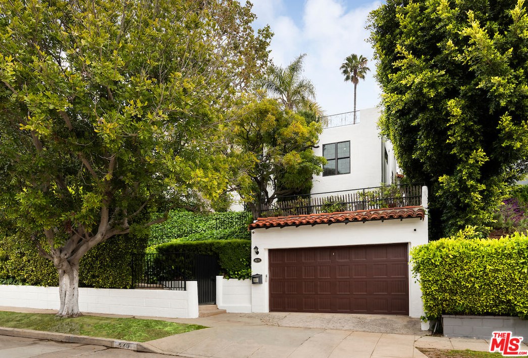 420 Bentley Ave, Los Angeles CA  90049-3513 exterior