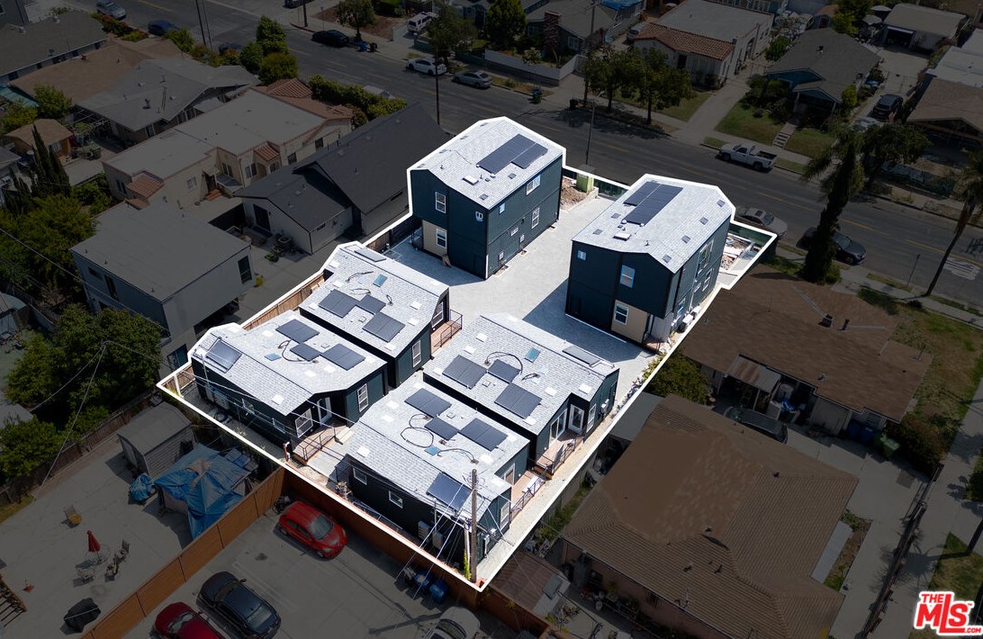 3321 London St, Los Angeles, CA 90026-3704