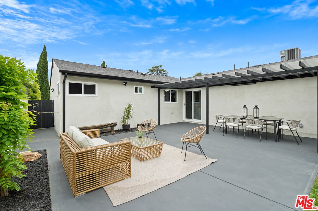 3582 Kelton Ave, Los Angeles CA  90034-5506 exterior