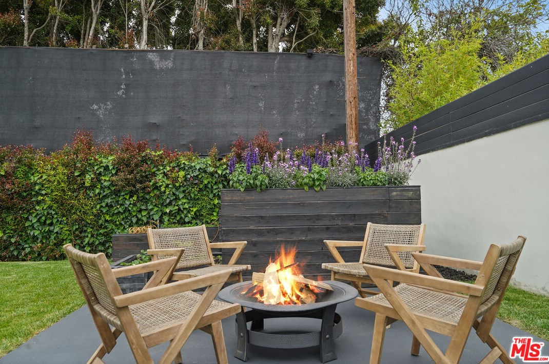 3582 Kelton Ave, Los Angeles CA  90034-5506 exterior